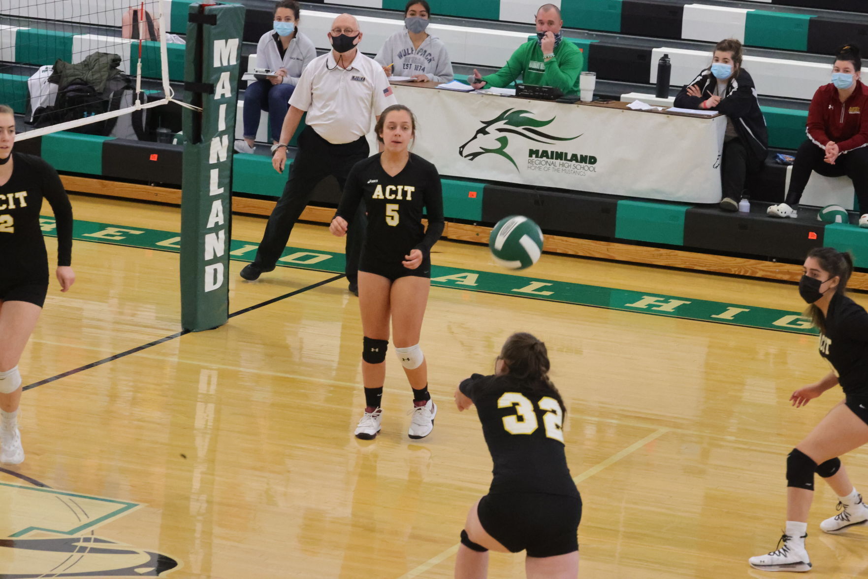 Mainland vs ACIT volleyball